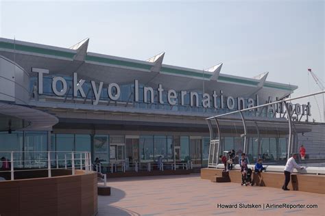 羽田空港から東京ドーム：都市の脈動と文化の交差点